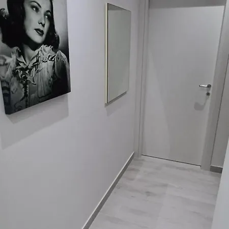Angela Apartments 01 Appartement *