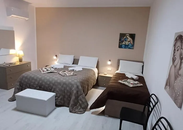 Angela Apartments 01 公寓 *