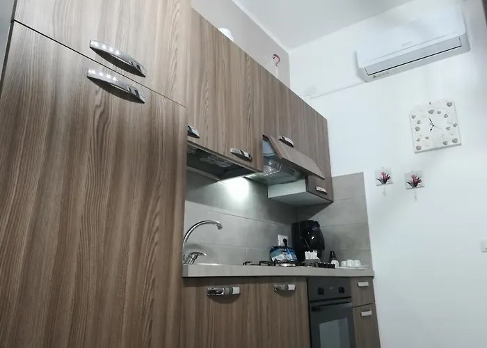 公寓 Angela Apartments 01 *